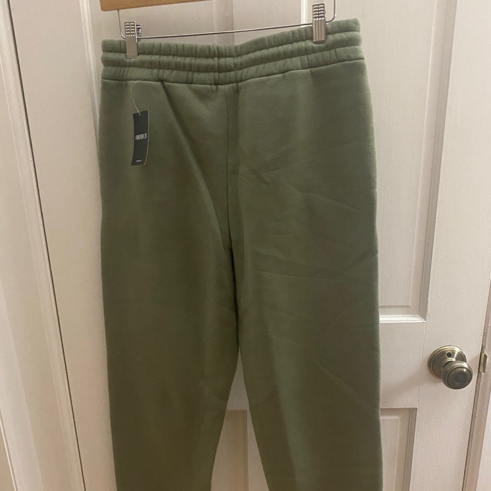 Sweatpants with drawstring - Picture 2 of 2